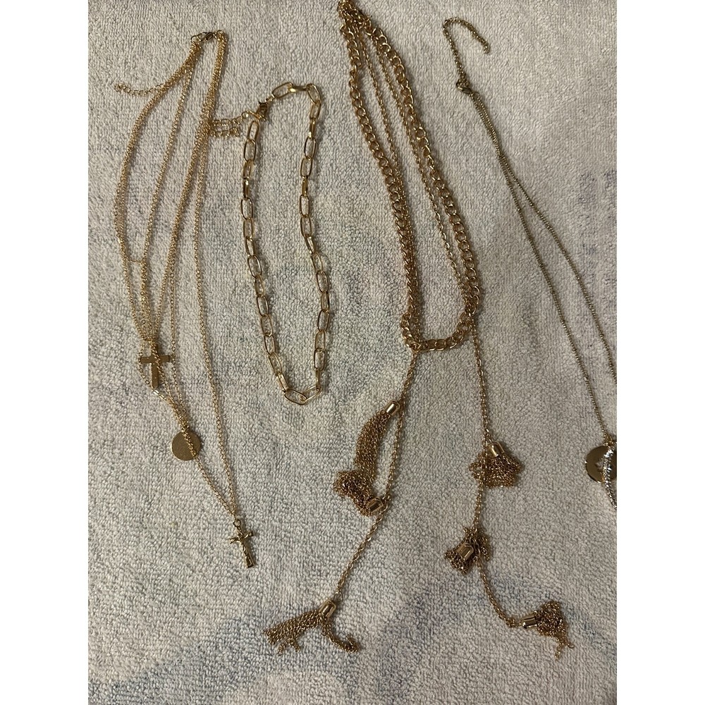 4 MIA Necklaces in Different Sizes and Styles